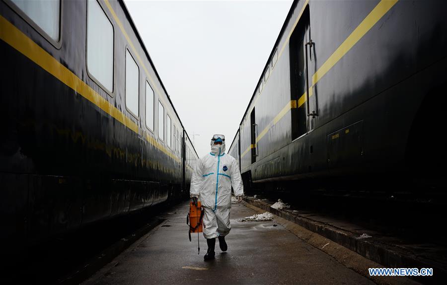 (PORTRAITS)CHINA-FIGHT AGAINST NOVEL CORONAVIRUS-"WE STAND ALONE TOGETHER"(CN)