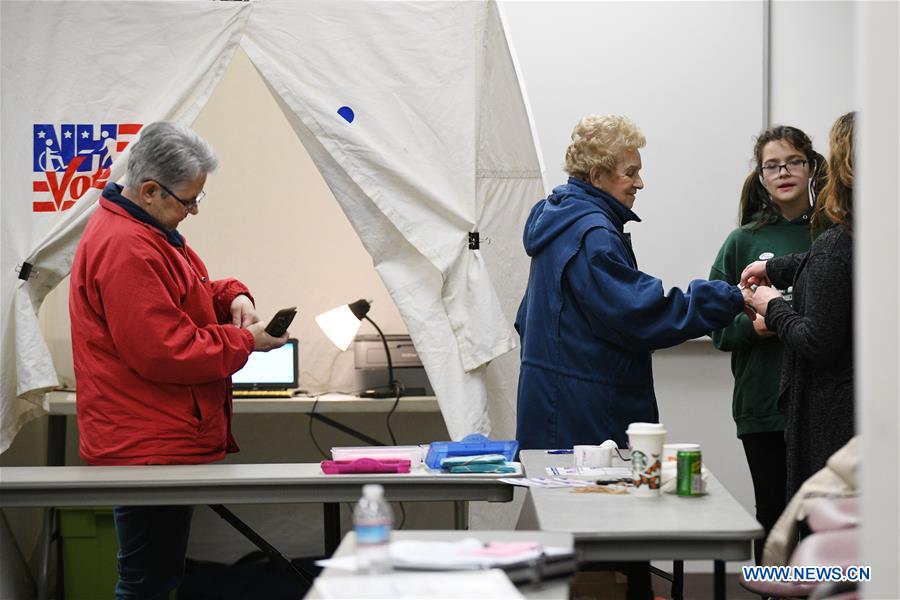 U.S.-NEW HAMPSHIRE-MANCHESTER-PRIMARY-VOTING