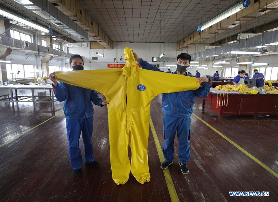 CHINA-LIAONING-SHENYANG-PROTECTIVE SUITS-PRODUCTION (CN)