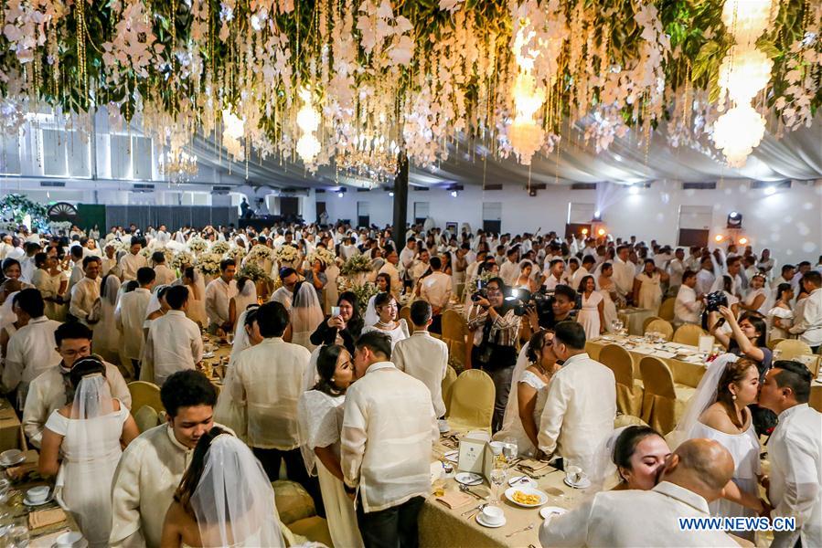 Mass wedding ceremony held to celebrate Valentine's Day in the Philippines  - Xinhua | English.news.cn