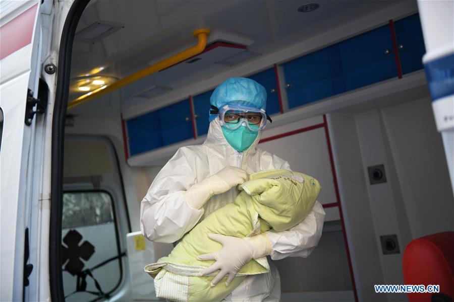CHINA-SHAANXI-XI'AN-CORONAVIRUS PATIENT-BIRTH-INFANT WITH NO INFECTION-HOSPITAL DISCHARGE (CN)