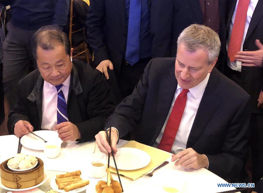 U.S.-NEW YORK-NYC OFFICIALS-CHINATOWNS-DINING