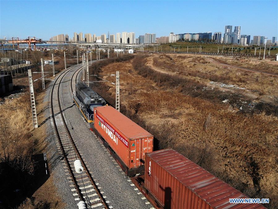 CHINA-ZHENGZHOU-FREIGHT TRAIN(CN)