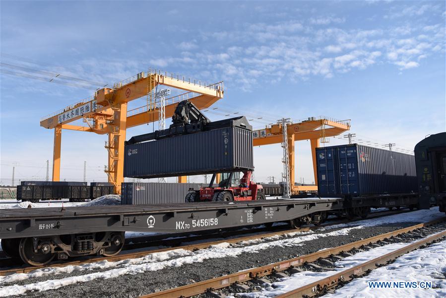 CHINA-XINJIANG-URUMQI-CHINA-EUROPE-FREIGHT TRAIN-WALNUT-EXPORT (CN)