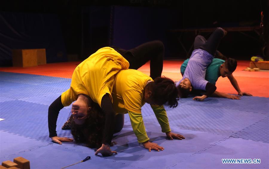 MIDEAST-RAMALLAH-CIRCUS-EXPERIMENTAL SHOW