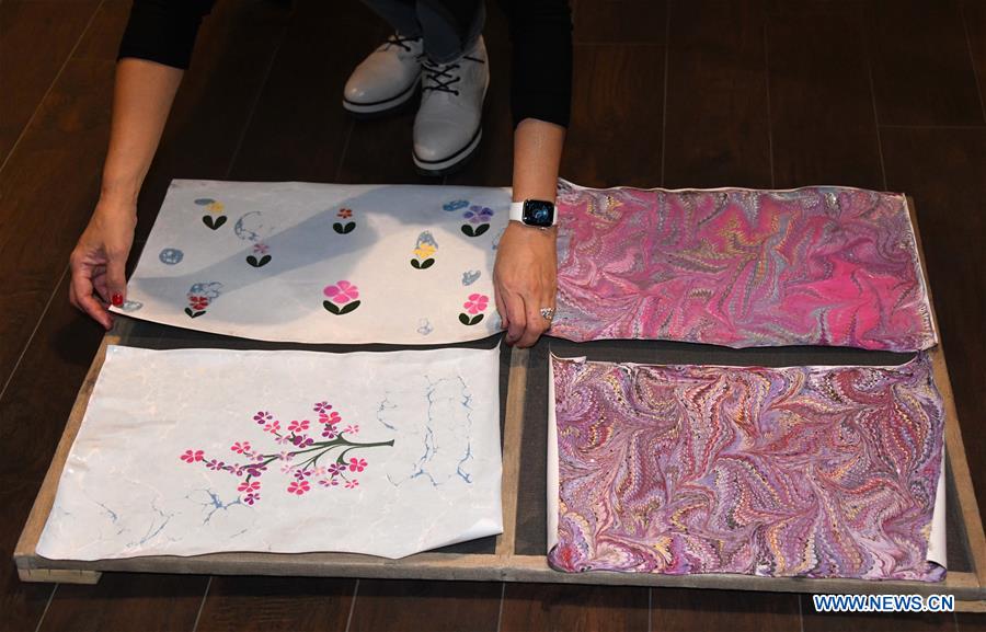 TURKEY-ISTANBUL-MARBLING ART