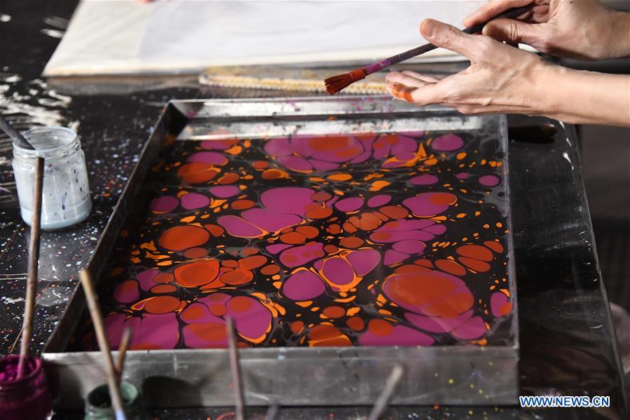TURKEY-ISTANBUL-MARBLING ART