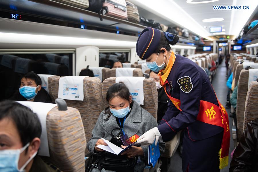 CHINA-HUNAN-SPECIAL TRAIN-RETURNING TO WORK (CN)