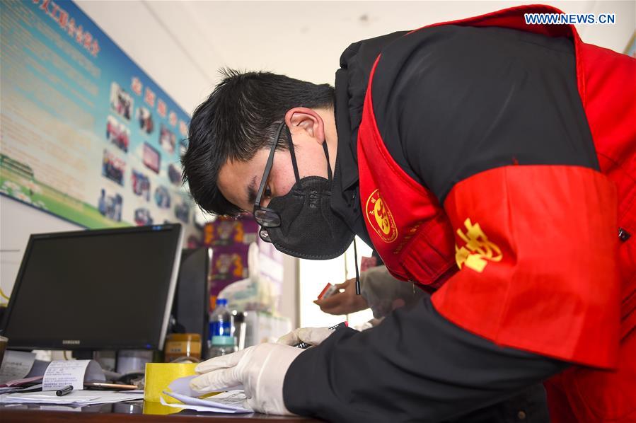 CHINA-HUBEI-XIAOGAN-COVID-19-VOLUNTEER (CN)