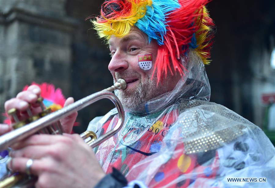 GERMANY-COLOGNE-CARNIVAL-ROSE MONDAY PARADE