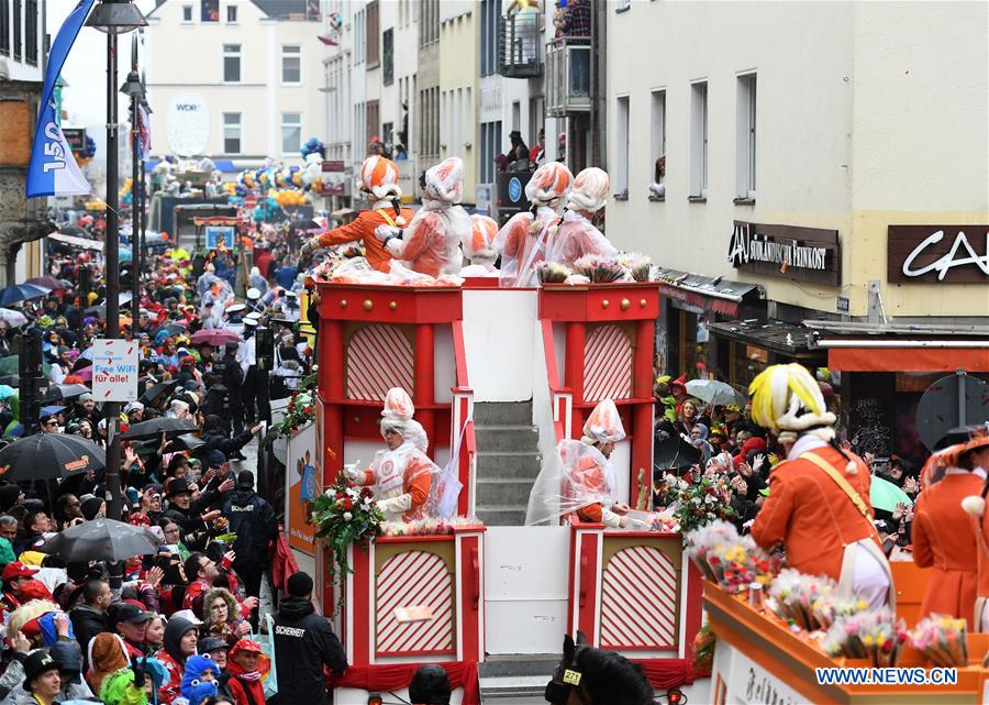 GERMANY-COLOGNE-CARNIVAL-ROSE MONDAY PARADE
