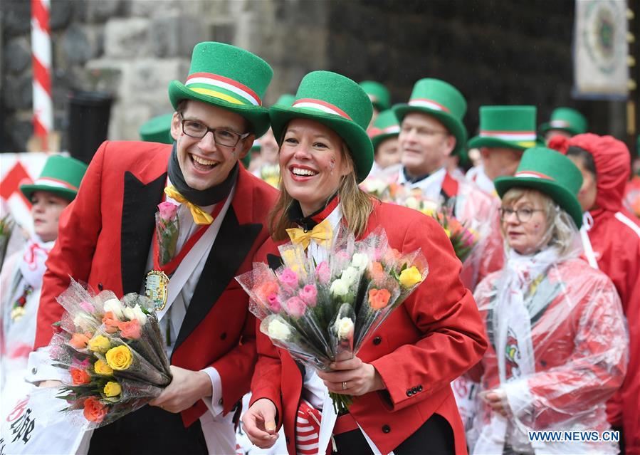 GERMANY-COLOGNE-CARNIVAL-ROSE MONDAY PARADE