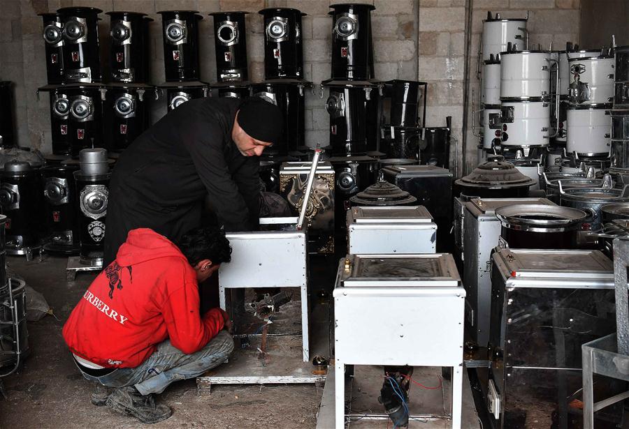 SYRIA-HAMA-NUTSHELL-HEATER