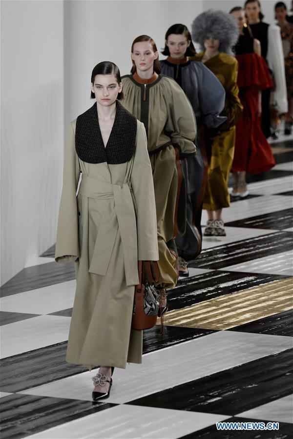 FRANCE-PARIS-FASHION WEEK-LOEWE