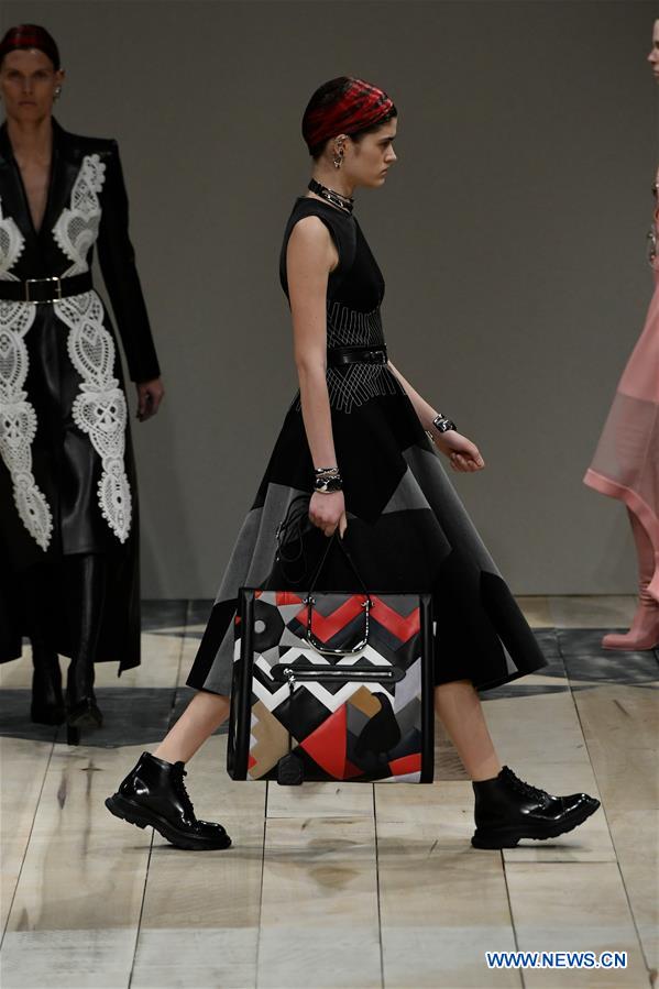 FRANCE-PARIS-FASHION WEEK-ALEXANDER MCQUEEN