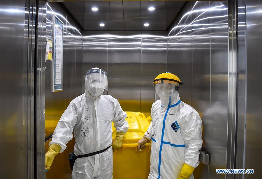 CHINA-HUBEI-XIAOGAN-SANITATION WORKERS IN HOSPITALS (CN)