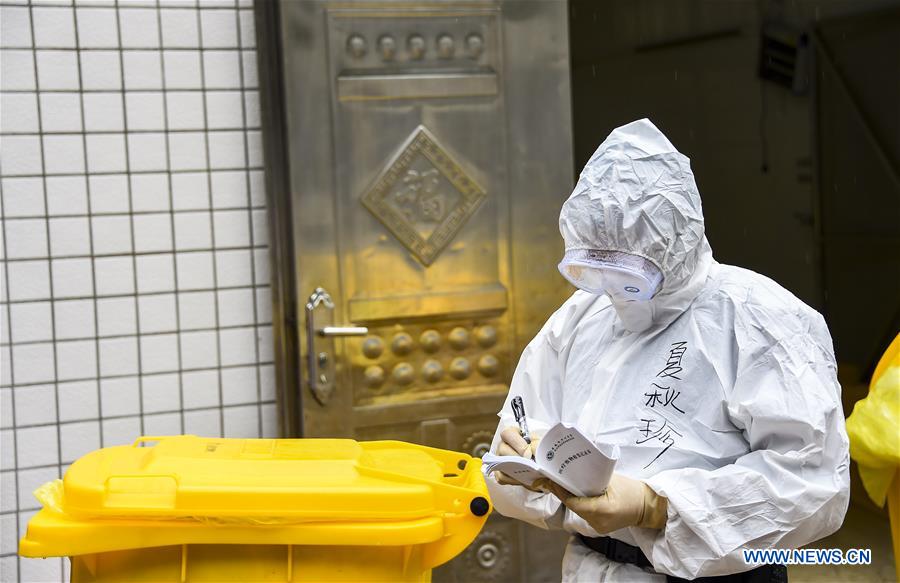CHINA-HUBEI-XIAOGAN-SANITATION WORKERS IN HOSPITALS (CN)
