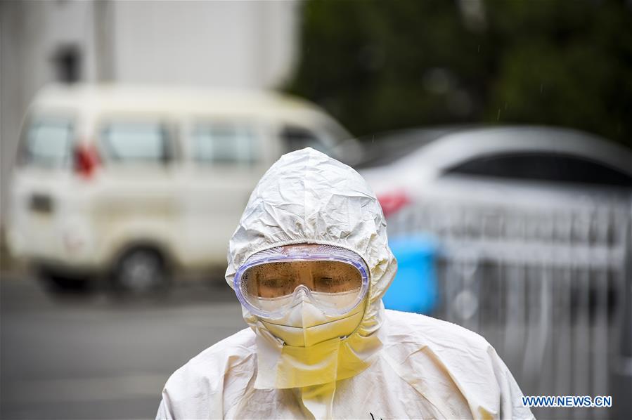 CHINA-HUBEI-XIAOGAN-SANITATION WORKERS IN HOSPITALS (CN)