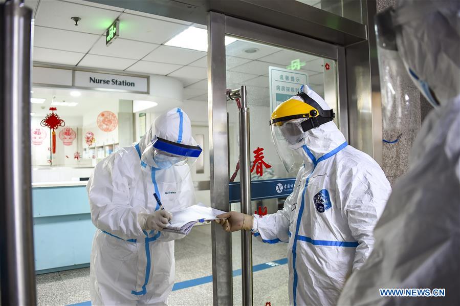 CHINA-HUBEI-XIAOGAN-SANITATION WORKERS IN HOSPITALS (CN)