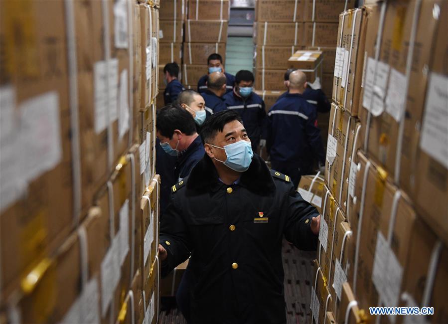 CHINA-BEIJING-WUHAN-PROTECTIVE SUITS-AID (CN)