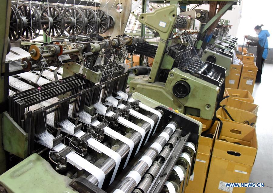 CHINA-SHANDONG-QINGDAO-FACE MASK EARLOOP-PRODUCTION (CN)