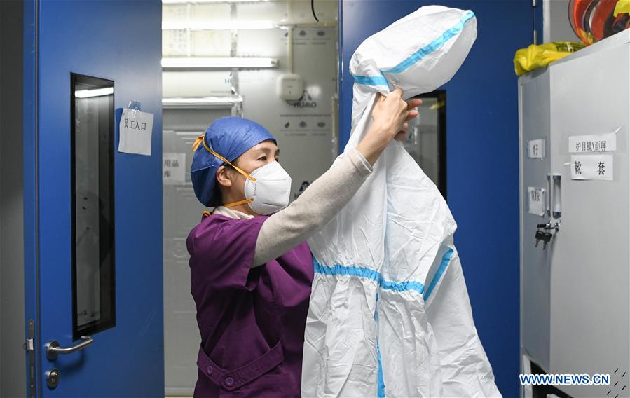 CHINA-HUBEI-WUHAN-COVID-19-LEISHENSHAN HOSPITAL-CLINICAL LABORATORY-FEMALE (CN)