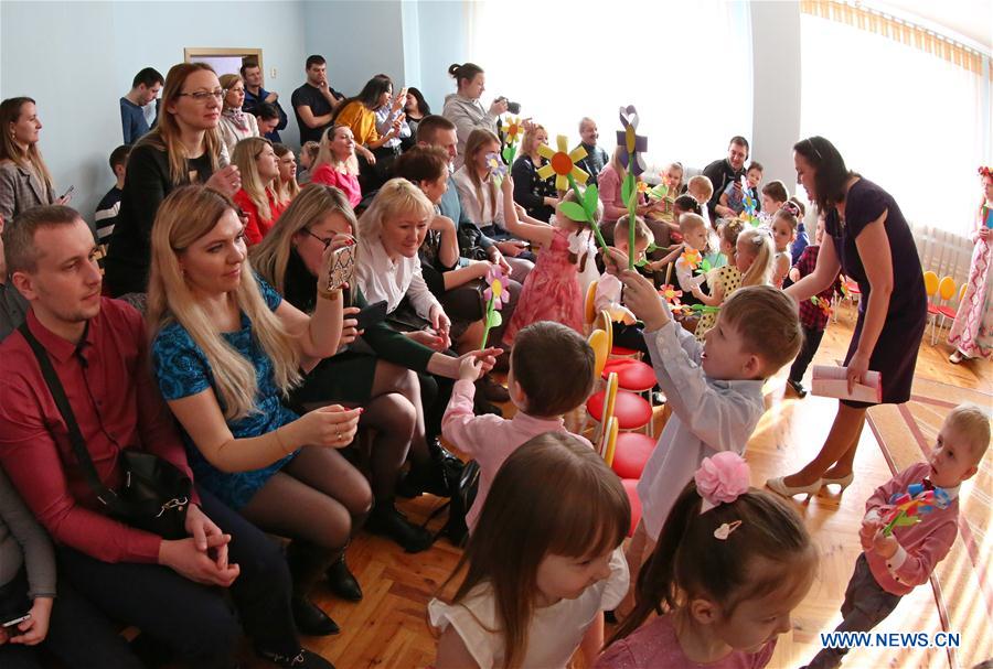 BELARUS-MINSK-CHILDREN-INTERNATIONAL WOMEN'S DAY