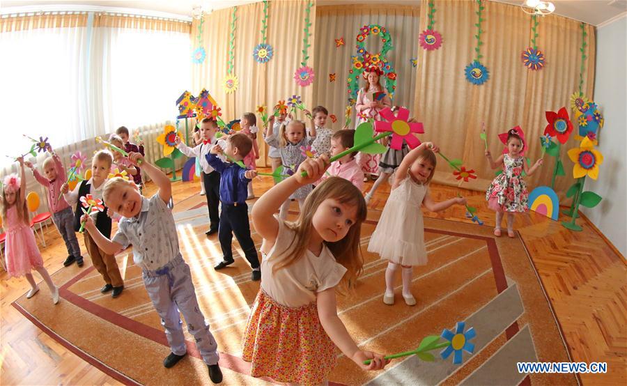 BELARUS-MINSK-CHILDREN-INTERNATIONAL WOMEN'S DAY
