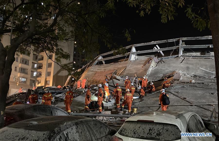 (SPOT NEWS)CHINA-FUJIAN-QUANZHOU-BUILDING-COLLAPSE (CN)