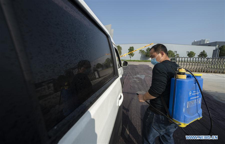 CHINA-HUBEI-WUHAN-DELIVERY MAN (CN)