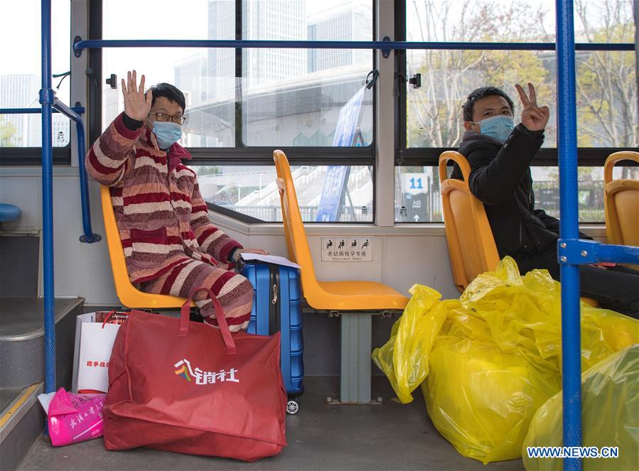 CHINA-HUBEI-WUHAN-MAKESHIFT HOSPITAL-FAREWELL (CN)