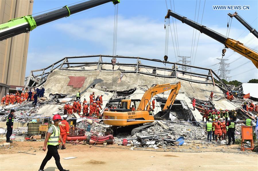 CHINA-FUJIAN-QUANZHOU-BUILDING COLLAPSE-RESCUE (CN)