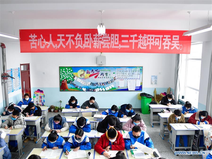 XINHUA PHOTOS OF THE DAY