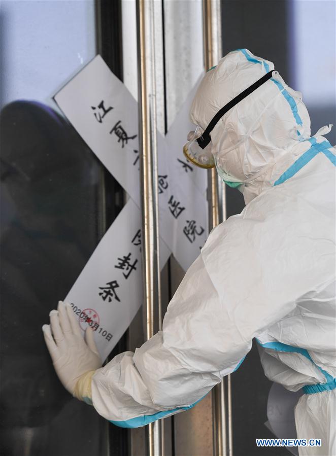 CHINA-WUHAN-TEMPORARY HOSPITALS-CLOSURE (CN)