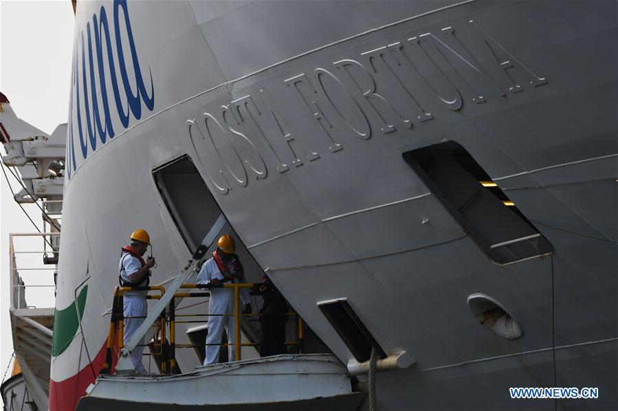 SINGAPORE-COSTA FORTUNA-DOCK