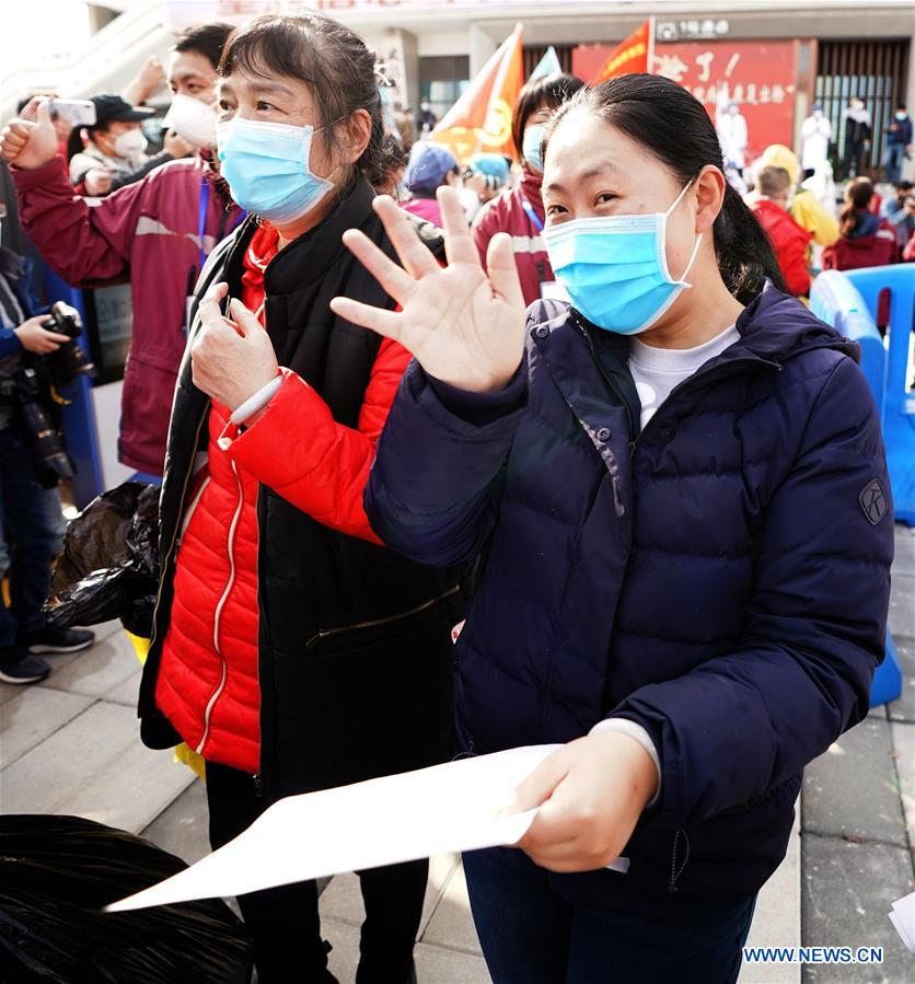 CHINA-WUHAN-HUBEI-CURED PATIENT-DISCHARGE (CN)