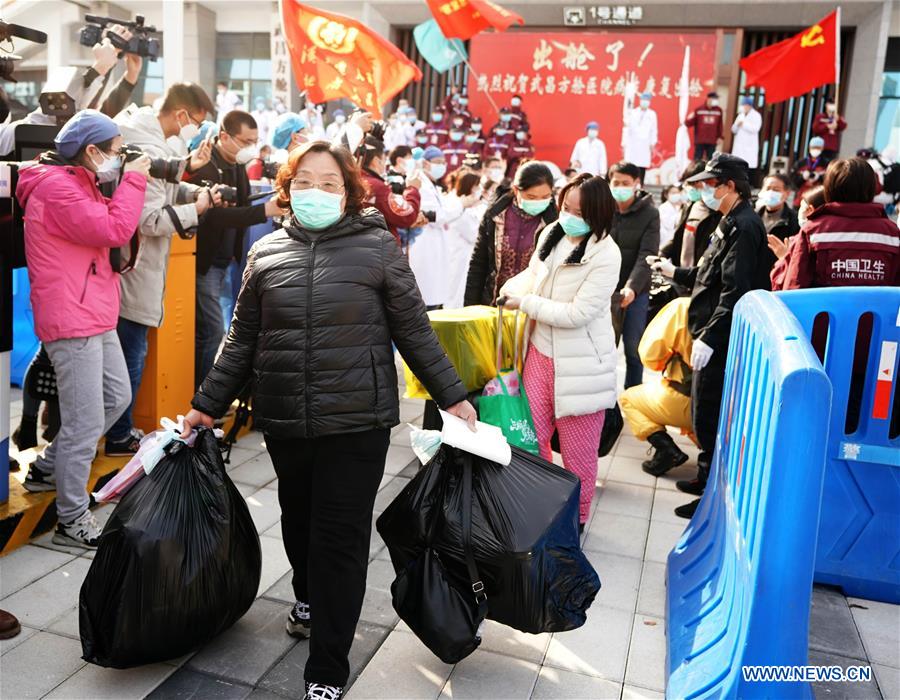 CHINA-WUHAN-HUBEI-CURED PATIENT-DISCHARGE (CN)