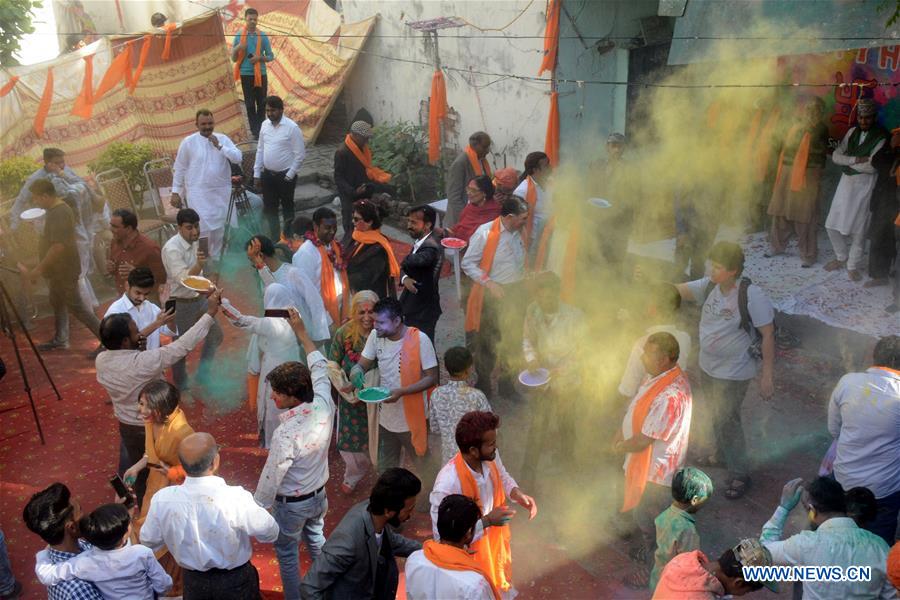 PAKISTAN-LAHORE-HOLI-CELEBRATION
