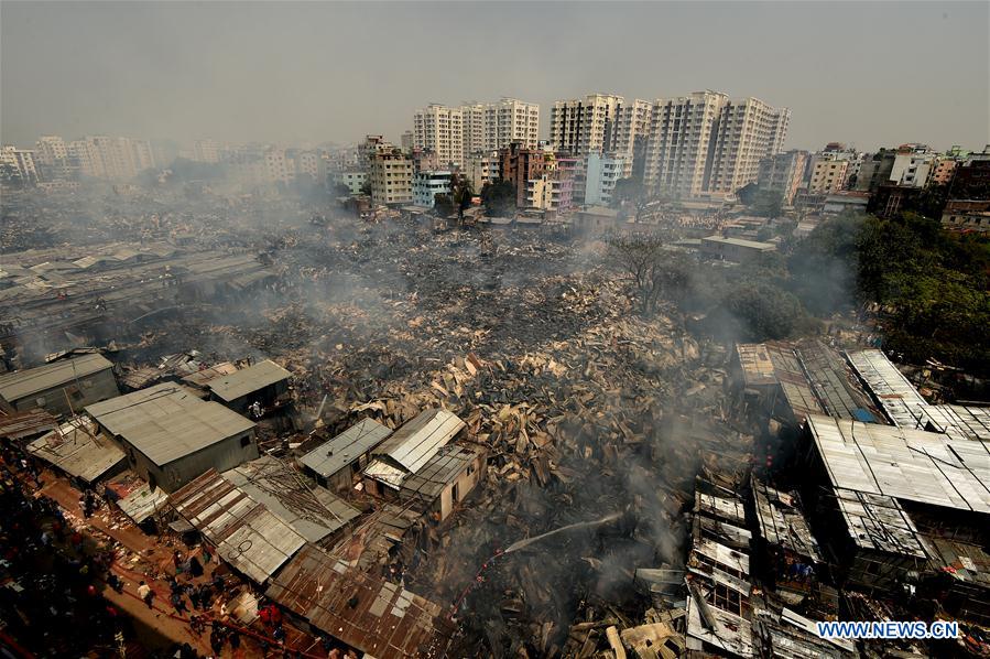 (SPOT NEWS)BANGLADESH-DHAKA-SLUM-FIRE