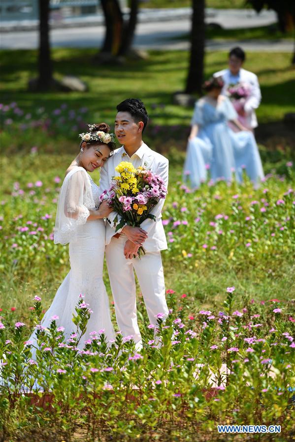 CHINA-HAINAN-SANYA-COUPLES (CN)