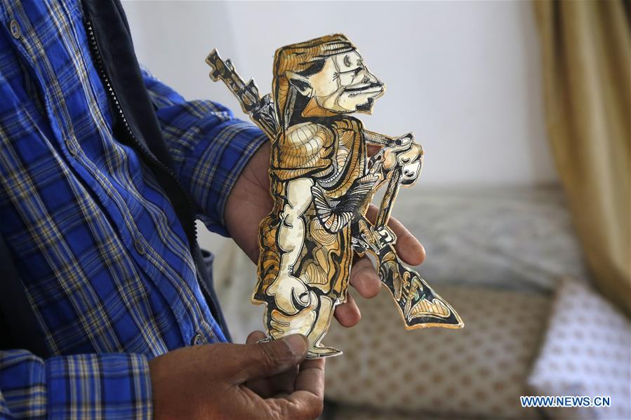 YEMEN-SANAA-ARTIST-RUBBISH-ARTWORKS 