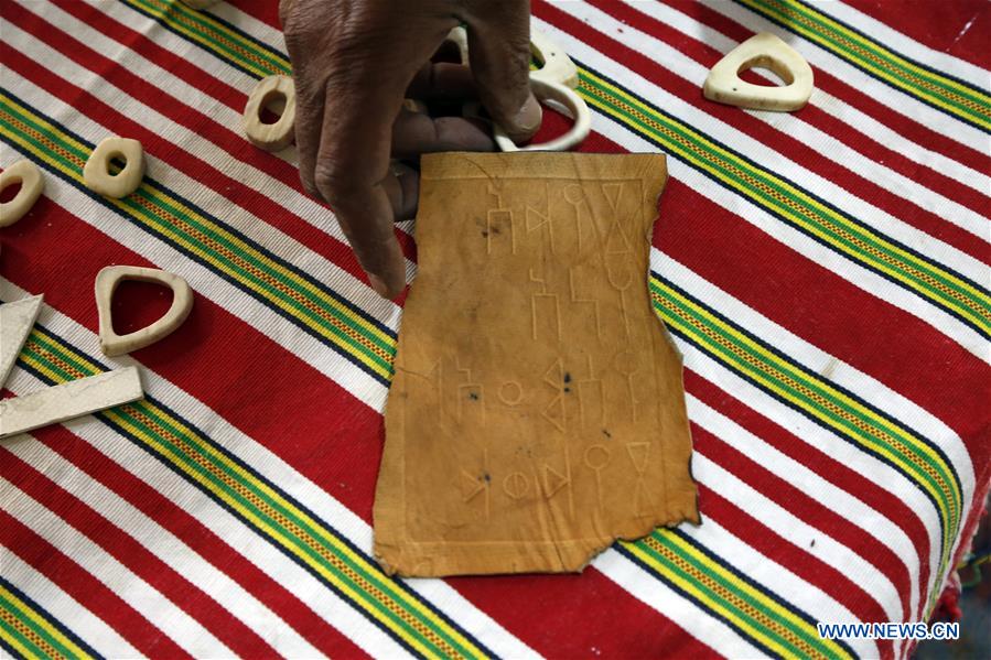 YEMEN-SANAA-ARTIST-RUBBISH-ARTWORKS 