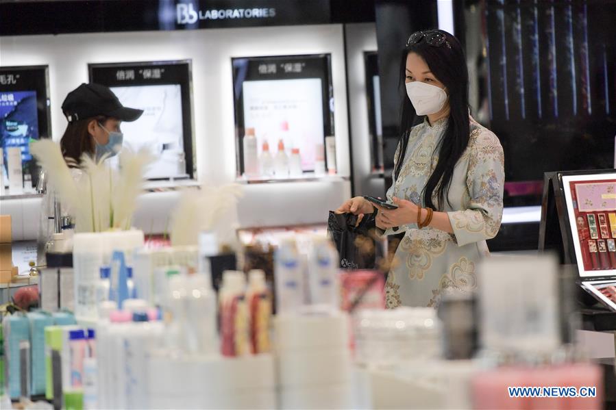 CHINA-HAINAN-HAIKOU-SHOPPING MALL-REOPENING (CN)