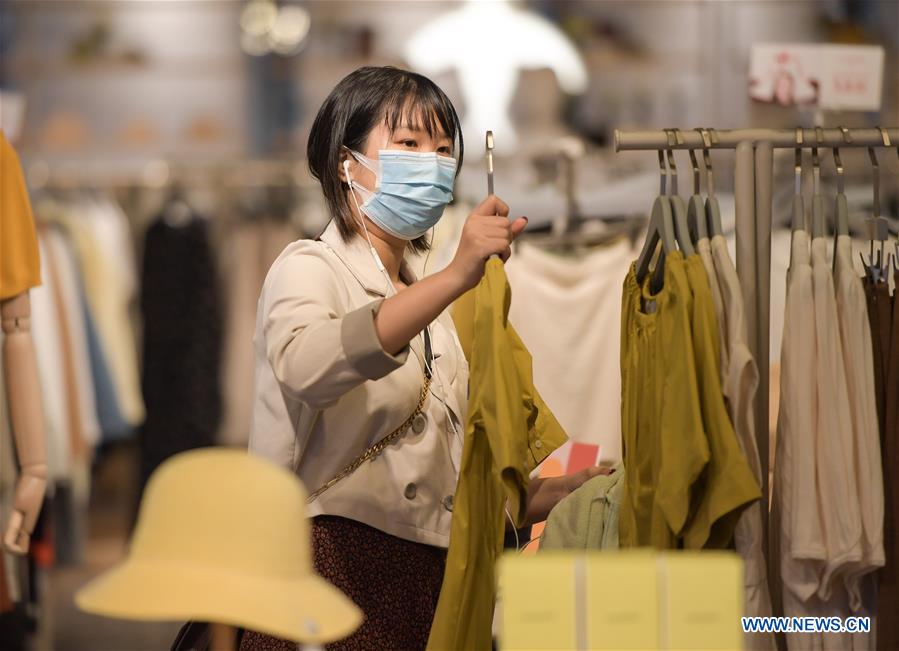 CHINA-HAINAN-HAIKOU-SHOPPING MALL-REOPENING (CN)