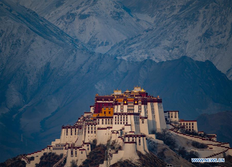 CHINA-TIBET-LHASA-SNOW SCENERY (CN)