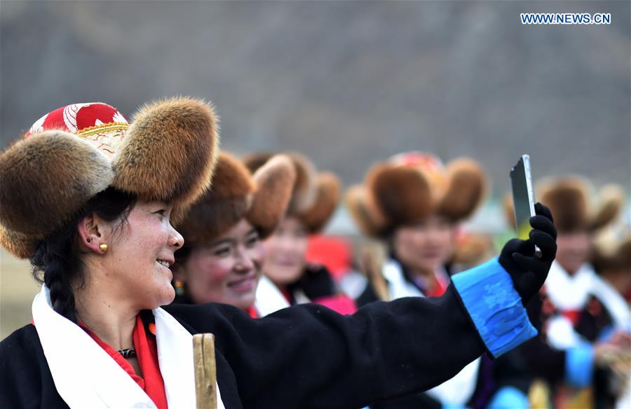 Spring Ploughing Ceremonies Take Place in Tibet to Pray for Year with Good Harvests