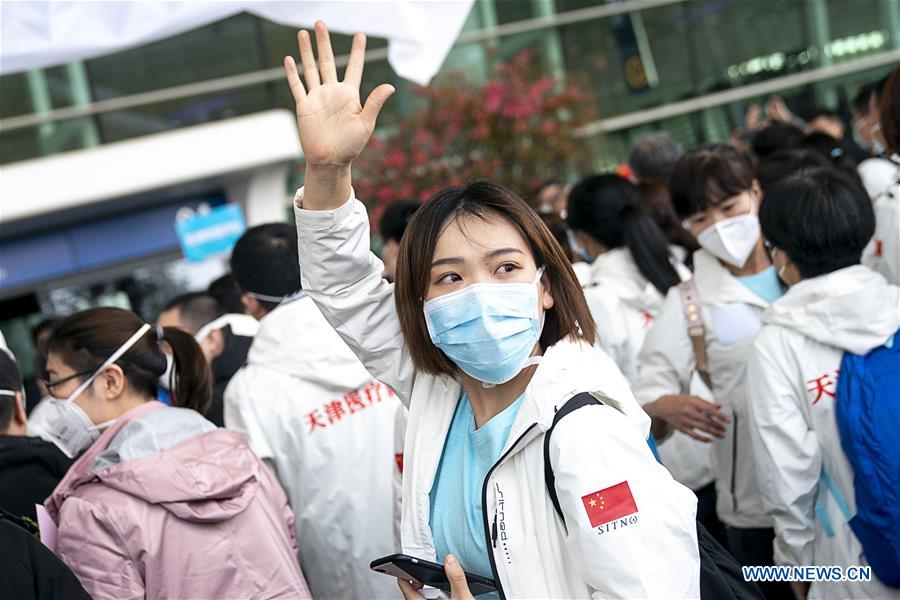 CHINA-WUHAN-COVID-19-MEDICS-DEPARTURE (CN)