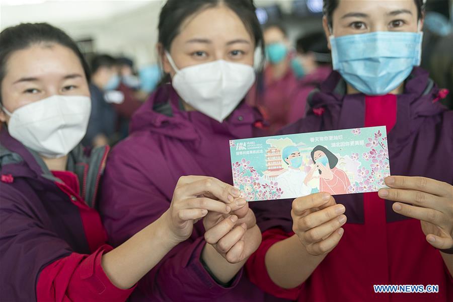 CHINA-WUHAN-COVID-19-MEDICS-DEPARTURE (CN)