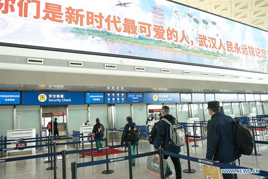 CHINA-WUHAN-COVID-19-MEDICS-DEPARTURE (CN)