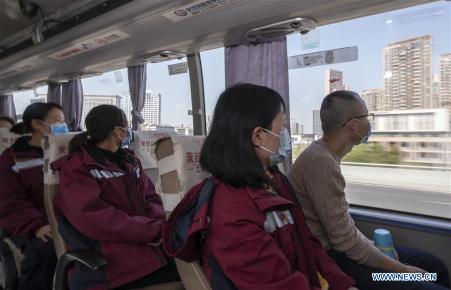 CHINA-WUHAN-COVID-19-MEDICS-DEPARTURE (CN)